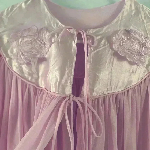 Vintage 1950s Sheer Pink Robe/Cape Chiffon Mid Length Ballon Sleeves Size Medium - Picture 4 of 10